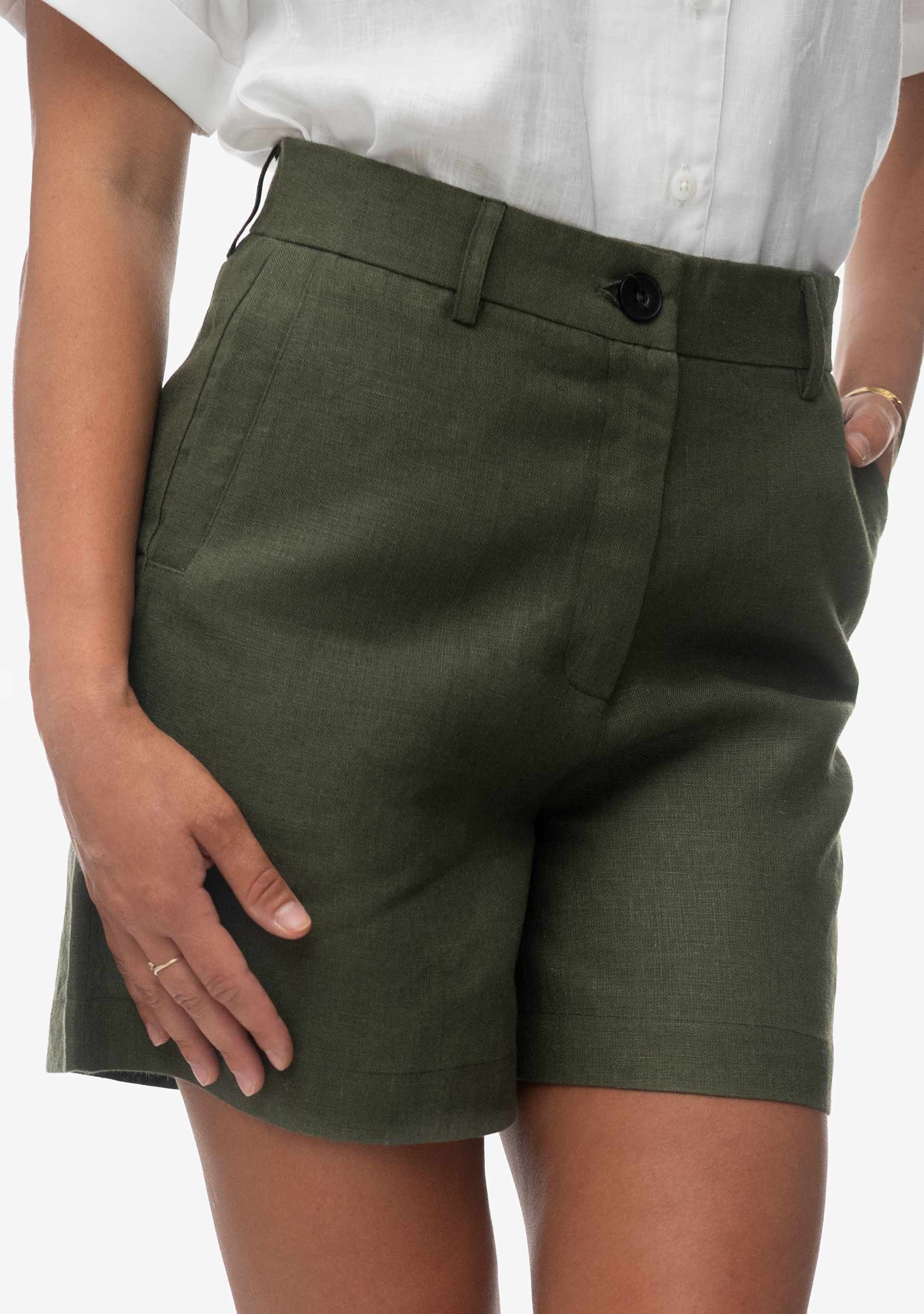 Sabine Sommer-Shorts aus Leinen – Olivgrün