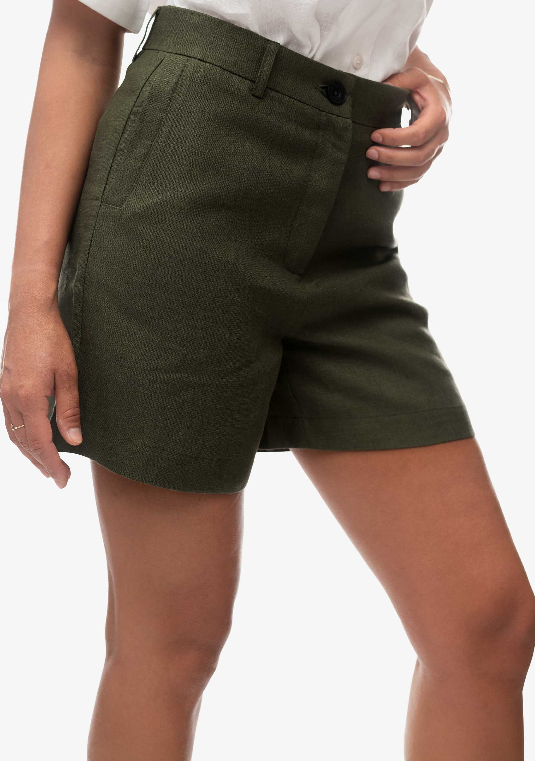 Sabine Sommer-Shorts aus Leinen – Olivgrün